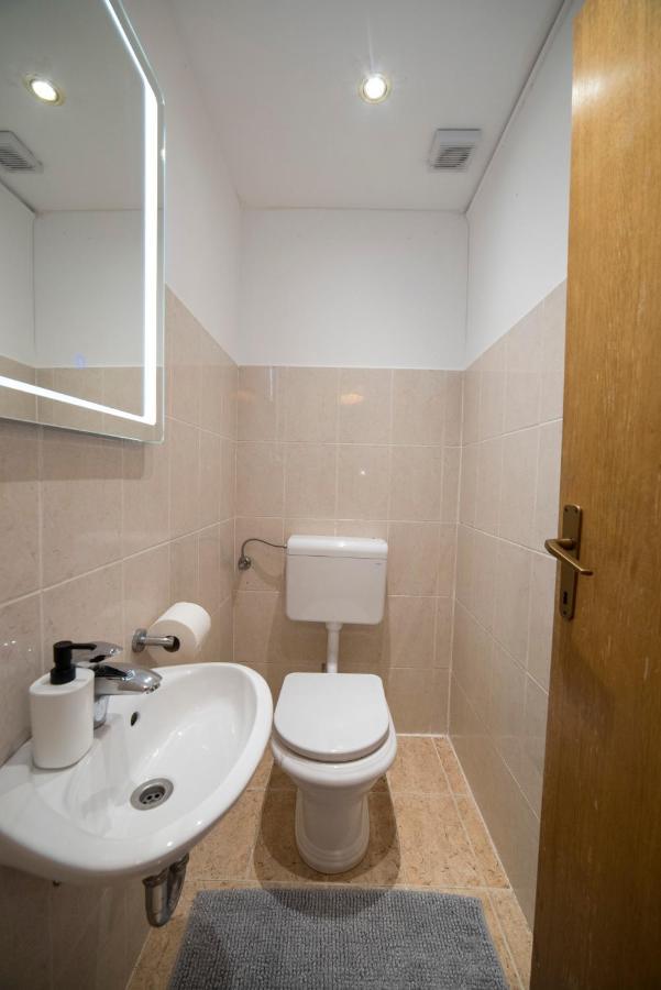 Octogon Apartment Zagreb Exterior photo