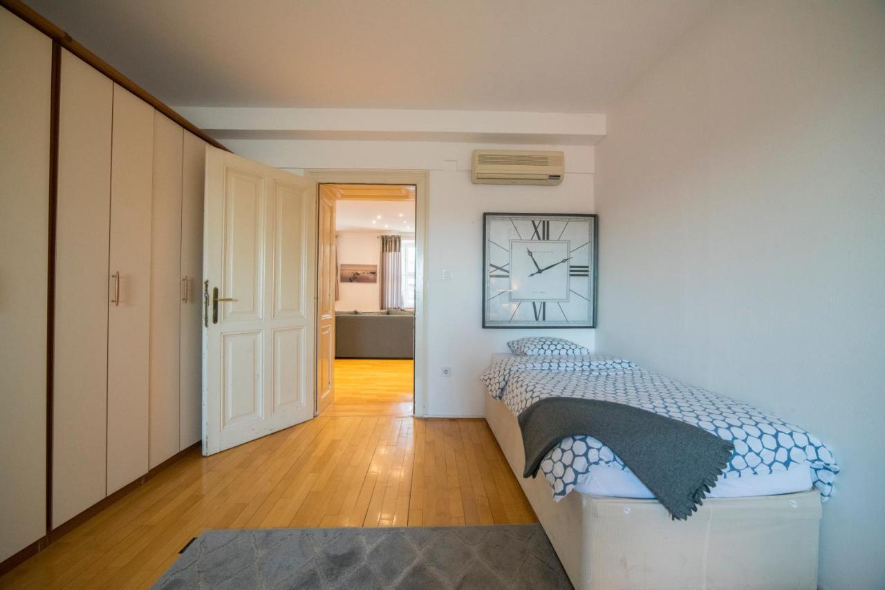 Octogon Apartment Zagreb Exterior photo